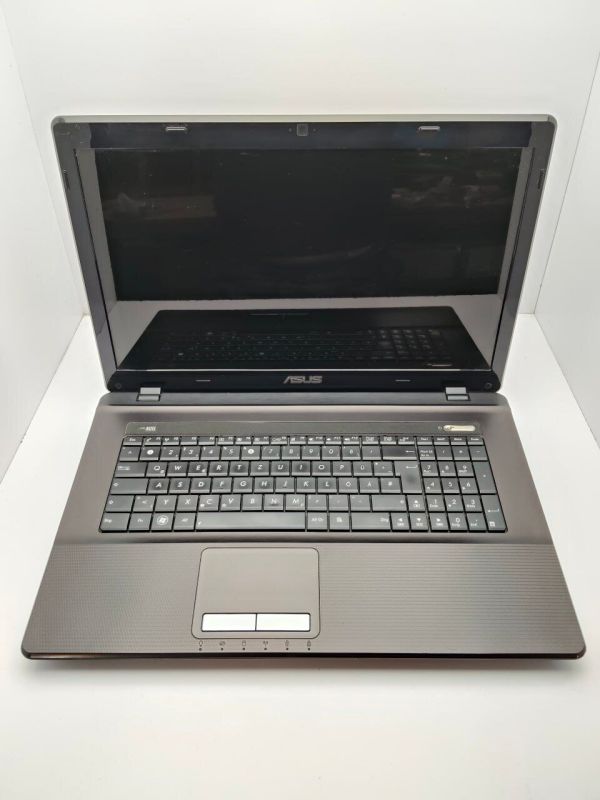 Ноутбук Asus K73 / 17.3" (1600x900) TN / AMD A6-3420M (4 ядра по 1.5 - 2.4 GHz) / 6 GB DDR3 / 120 GB SSD / AMD Radeon HD 7670M, 1 GB GDDR3, 128-bit / WebCam б/в - зображення 3