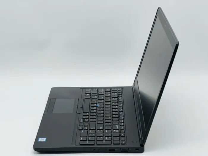 Ноутбук Dell Latitude 5590 / 15.6" (1920x1080) IPS / Intel Core i5-8250U (4 (8) ядра по 1.6 - 3.4 GHz) / 16 GB DDR4 / 480 GB SSD / Intel UHD Graphics 620 / WebCam б/в - зображення 4