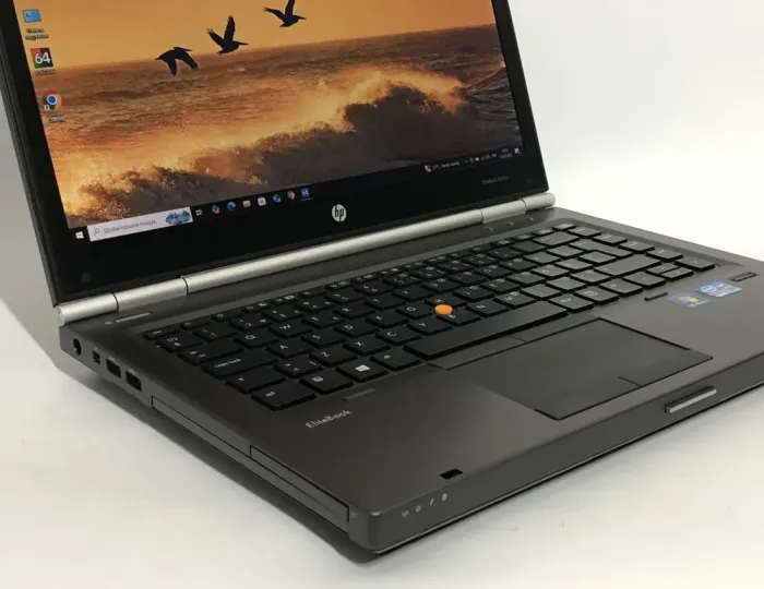 Мобільна робоча станція Б-клас HP EliteBook 8470w / 14" (1600x900) TN / Intel Core i7-3740QM (4 (8) ядра по 2.7 - 3.7 GHz) / 8 GB DDR3 / 256 GB SSD / AMD FirePro M2000, 1 GB GDDR5, 64-bit / WebCam / DVD-ROM / Win 10 Pro б/в - зображення 9