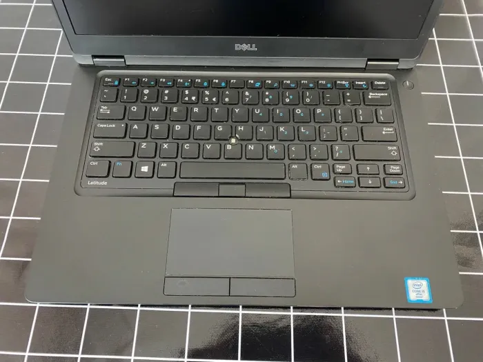 Ноутбук Б-клас Dell Latitude 5480 / 14" (1920x1080) IPS / Intel Core i5-6300U (2 (4) ядра по 2.4 - 3.0 GHz) / 8 GB DDR4 / 256 GB SSD / Intel HD Graphics 520 / WebCam / HDMI б/в - зображення 5