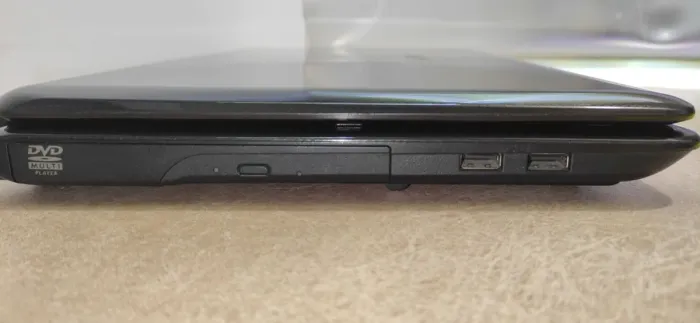 Ноутбук Asus K50IJ / 15.6" (1366x768) TN / Intel Celeron T3000 (2 ядра по 1.8 GHz) / 4 GB DDR2 / 120 GB SSD / Intel GMA 4500M HD Graphics / WebCam / АКБ не тримає б/в - зображення 9