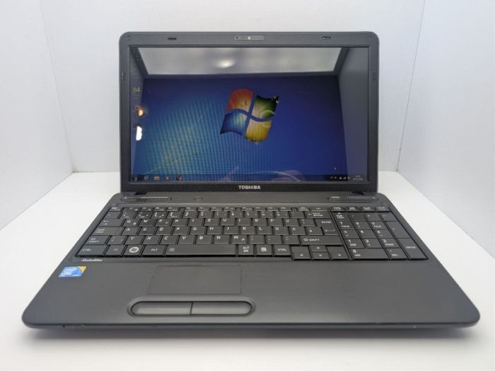 Ноутбук Toshiba Satellite C650 / 15.6" (1366x768) TN / Intel Pentium T4500 (2 (4) ядра по 2.3 GHz) / 6 GB DDR3 / 320 GB HDD / Intel HD Graphics / WebCam / DVD-ROM б/в - изображение 2