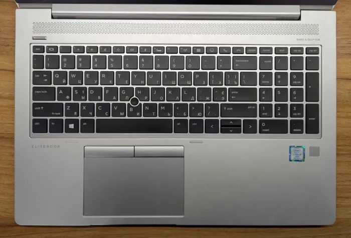 Ультрабук HP EliteBook 850 G6 / 15.6" (1920x1080) IPS / Intel Core i5-8365U (4 (8) ядра по 1.6 - 4.1 GHz) / 16 GB DDR4 / 480 GB SSD / Intel UHD Graphics / TouchID / WebCam / Windows 10 б/в - зображення 3