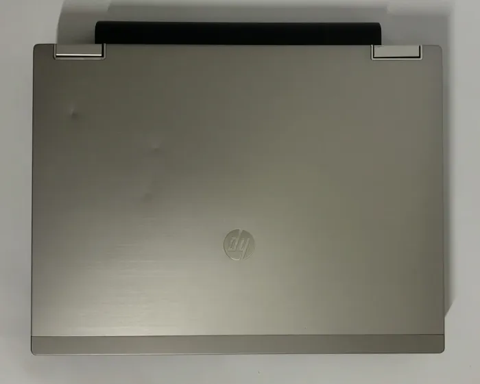 Нетбук Б-клас HP Elitebook 2540p / 12.1" (1280x800) TN / Intel Core i5-540M (2 (4) ядра по 2.53 - 3.06 GHz) / 6 GB DDR3 / 250 GB HDD / Intel HD Graphics / WebCam / Посилена батарея б/в - зображення 7