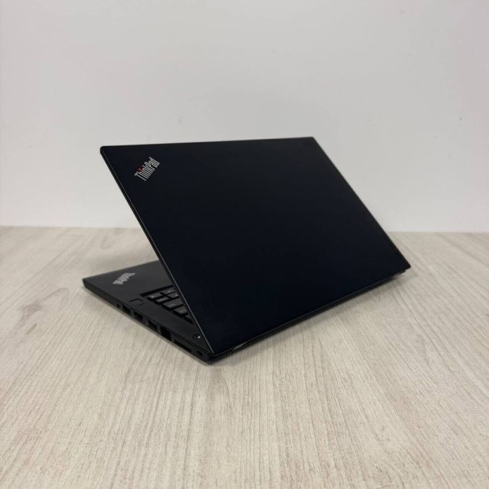 Ультрабук Lenovo ThinkPad T480 / 14" (1920x1080) IPS Touch / Intel Core i5-8250U (4 (8) ядра по 1.6 - 3.4 GHz) / 8 GB DDR4 / 256 GB SSD / Intel UHD Graphics 620 / WebCam б/в - зображення 8