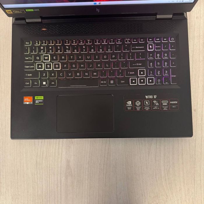 Ігровий ноутбук Б-класу Acer Nitro 17 AN17-41 / 17.3" (2560x1440) IPS / AMD Ryzen 7 7840HS (8 (16) ядер по 3,8 - 5,1 ГГц) / 16 ГБ DDR5 / 512 ГБ SSD M.2 / nVidia GeForce RTX 4060, 8 ГБ GDDR6, 128-bit / WebCam б/в - зображення 3