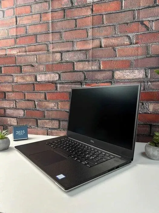 Мобільна робоча станція Dell Precision 5540 / 15.6" (1920x1080) IPS / Intel Core i9-9880H (8 (16) ядер по 2.3 - 4.8 GHz) / 32 GB DDR4 / 512 GB SSD / nVidia Quadro T2000, 4 GB GDDR5, 128-bit / WebCam б/в - зображення 7