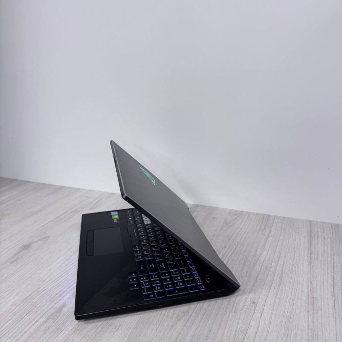 Ігровий ноутбук Б-класу Asus ROG Strix Scar II GL504GW / 15,6” (1920x1080) IPS / Intel Core i7-8750H (6 (12) ядер по 2,2 - 4,1 ГГц) / 16 ГБ DDR4 / 120 ГБ SSD + 1000 ГБ HDD / nVidia GeForce RTX 2070, 8 ГБ GDDR6, 256-біт / WebCam б/в - зображення 7