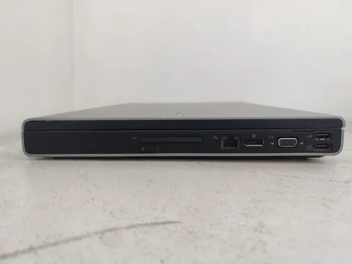 Мобільна робоча станція Dell Precision M6500 / 17.3" (1920x1200) TN / Intel Core i7-720QM (4 (8) ядра по 1.6 - 2.8 GHz) / 16 GB DDR3 / 240 GB SSD / AMD FirePro M7820, 1 GB GDDR5, 128-bit / WebCam / DVD-ROM б/в - зображення 4