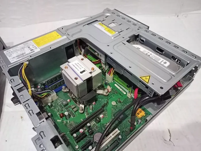 ПК Fujitsu Esprimo E500 E85+ SFF / Core i5-2400 (4 ядра по 3.1-3.4GHz) / 8GB DDR3 / 500GB HDD / HD Graphics 2000 / DVD-ROM б/в - зображення 7