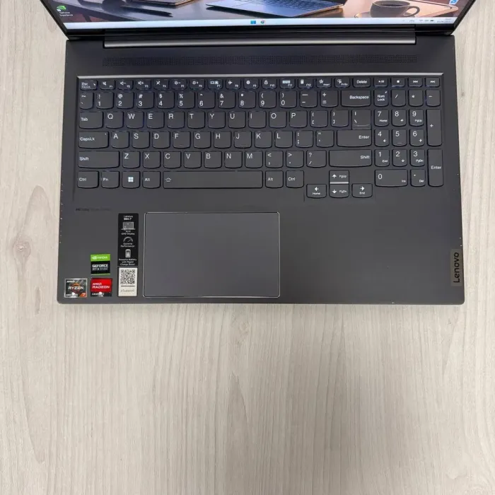 Ігровий ноутбук Б-клас Lenovo Slim 7 16ARH7 / 16" (2560x1600) IPS Touch / AMD Ryzen 7 6800HS (8 (16) ядер по 3.2 - 4.7 GHz) / 16 GB DDR5 / 512 GB SSD NVMe / nVidia GeForce RTX 3050, 4 GB GDDR6, 128-bit / WebCam б/в - зображення 7