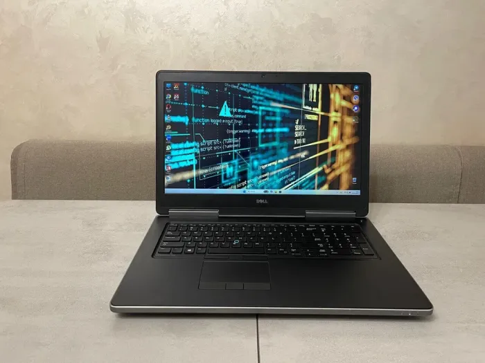 Мобільна робоча станція Dell Precision 7720 / 17,3" (1920x1080) IPS / Intel Core i7-6820HQ (4 (8) ядра по 2,7 - 3,6 ГГц) / 16 ГБ DDR4 / 256 ГБ SSD + 1000 ГБ HDD / nVidia Quadro P3000, 6 ГБ GDDR5, 192-біт / WebCam б/в - зображення 2
