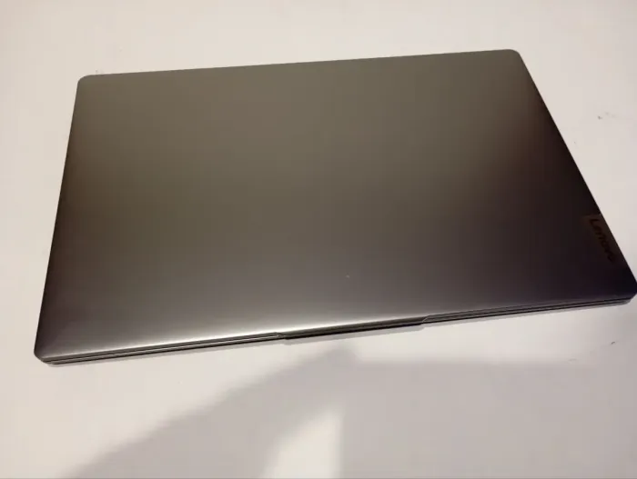 Ультрабук Lenovo IdeaPad Slim 3 15IAH8 / 15.6" (1920x1080) IPS / Intel Core i5-12450H (8 (12) ядра по 3.3 - 4.4 GHz) / 16 GB DDR5 / 512 GB SSD / Intel UHD Graphics / WebCam / Win 11 б/в - зображення 4