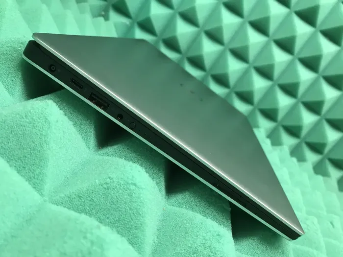 Ультрабук Dell XPS 13 9360 / 13.3" IPS / Intel Core i5-7200U (2(4) ядра по 2.5-3.1GHz) / 4GB DDR3 / 240GB SSD M.2 / HD Graphics 620 / WebCam / Fingerprint / Win 10 б/в - зображення 7