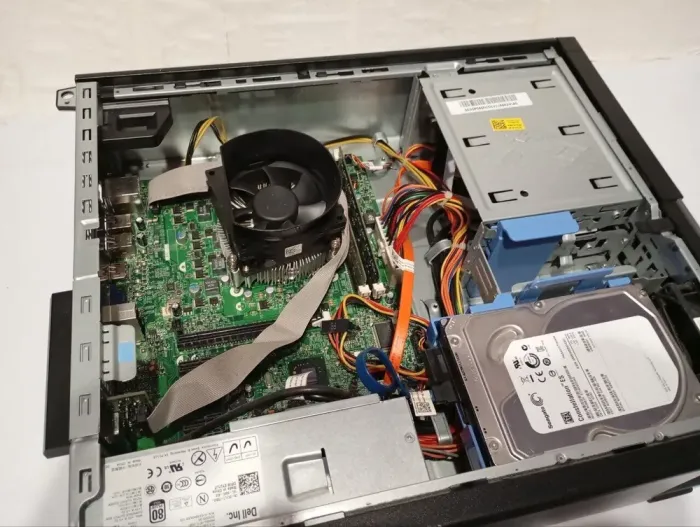 ПК Б-клас Dell OptiPlex 390 SFF / Intel Core i5-2500 (4 ядра по 3.3 - 3.7 GHz) / 8 GB DDR3 / 128 GB SSD + 1000 GB HDD / Intel HD Graphics 2000 б/в - зображення 5