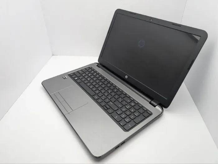 Ноутбук HP 15 g003sr / 15.6" (1366x768) TN / AMD A8-6410 (4 ядра по 2.0 - 2.4 GHz) / 8 GB DDR3 / 128 GB SSD / AMD Radeon R5 Graphics / WebCam / DVD-ROM б/в - зображення 7