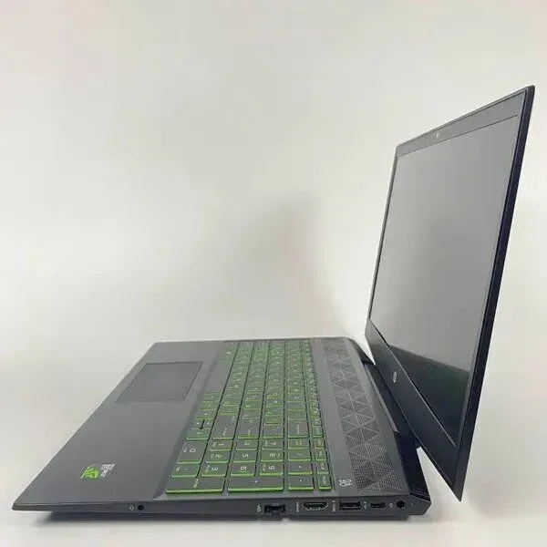 Ігровий ноутбук Б-клас HP Pavilion Gaming 15-cx0056wm / 15.6" (1920x1080) IPS / Intel Core i5-8300H (4 (8) ядра по 2.3 - 4.0 GHz) / 16 GB DDR4 / 512 GB SSD / nVidia Geforce GTX 1050 Ti, 4 GB GDDR5, 128-bit / WebCam / HDMI б/в - зображення 5