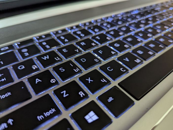 Ноутбук HP ProBook 450 G6 / 15.6" (1366x768) TN Touch / Intel Core i5-8265U (4 (8) ядра по 1.6 - 3.9 GHz) / 16 GB DDR4 / 480 GB SSD / Intel UHD Graphics / WebCam / TouchID / Windows 10 б/в - зображення 6