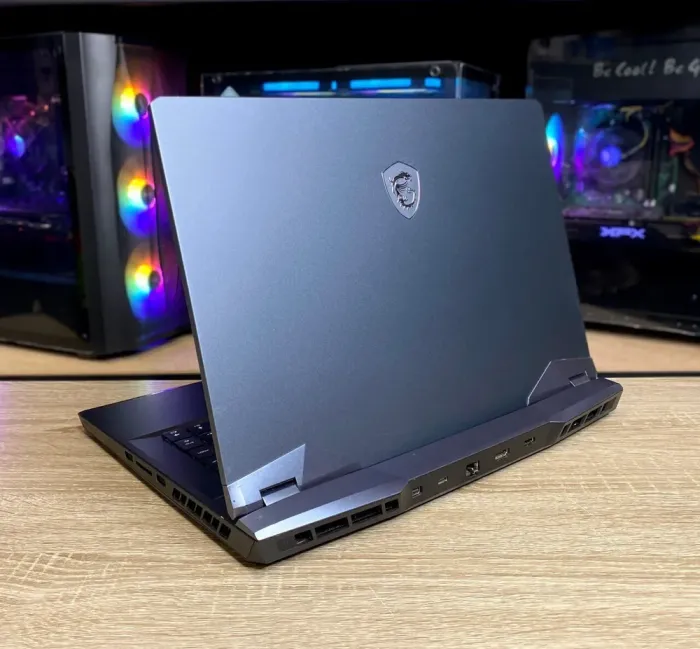 Ігровий ноутбук MSI GE66 Raider / 15.6" (1920x1080) IPS / Intel Core i7-10750H (6 (12) ядер по 2.6 - 5.0 GHz) / 32 GB DDR4 / 1000 GB SSD / nVidia GeForce RTX 2070 Super, 8 GB GDDR6, 256-bit / WebCam б/в - зображення 5