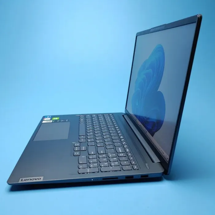 Ігровий ультрабук Lenovo IdeaPad 5 Pro 16IHU6 / 16" (2560x1600) IPS / Intel Core i5-11300H (4 (8) ядра по 2.6 - 4.4 GHz) / 8 GB DDR4 / 256 GB SSD / nVidia GeForce MX450, 2 GB GDDR6, 64-bit / WebCam / Win 11 Home б/в - зображення 5