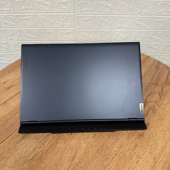 Ігровий ноутбук Б-клас Lenovo Legion 5 17ACH6H / 17.3" (1920x1080) IPS / AMD Ryzen 7 5800H (8 (16) ядер 3.2 - 4.4 GHz) / 16 GB DDR4 / 512 GB SSD / nVidia GeForce RTX 3060, 6 GB GDDR6, 192-bit / WebCam б/в - зображення 3