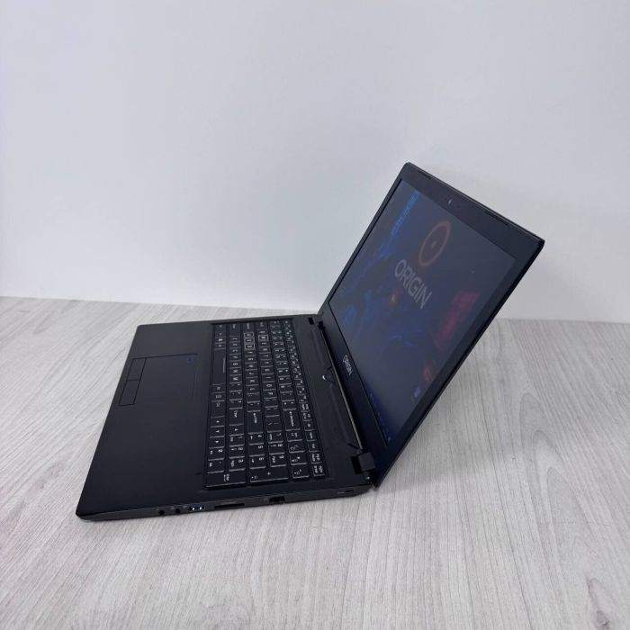 Ігровий ноутбук Origin Evo-15S P950HR-U / 15,6" (3840x2160) IPS / Intel Core i7-7700HQ (4 (8) ядра по 2,8 - 3,8 ГГц) / 16 ГБ DDR4 / 500 ГБ SSD / nVidia GeForce GTX 1070 Max-Q, 8 ГБ GDDR5, 256-біт / Веб-камера б/в - зображення 5