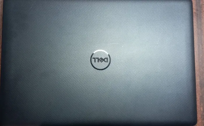 Ігровий ноутбук Dell Vostro 3583 / 15.6" (1920x1080) TN / Intel Core i7-8565U (4 (8) ядра по 1.8 - 4.6 GHz) / 8 GB DDR4 / 256 GB SSD / AMD Radeon 520, 2 GB GDDR5, 64-bit / WebCam / Windows 10 б/в - зображення 6