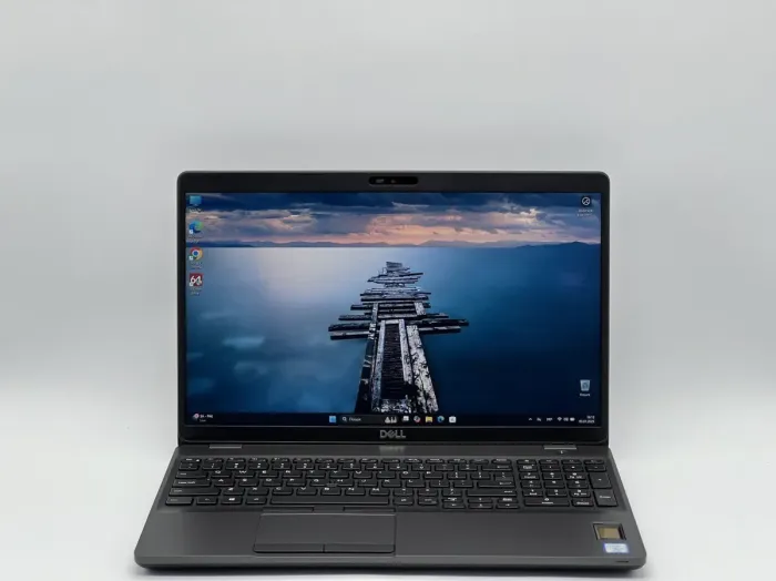 Ноутбук Dell Latitude 5501 / 15.6" (1920x1080) IPS Touch / Intel Core i5-9400H (4 (8) ядра по 2.5 - 4.3 GHz) / 16 GB DDR4 / 250 GB SSD / Intel UHD Graphics 630 / WebCam б/в - зображення 2