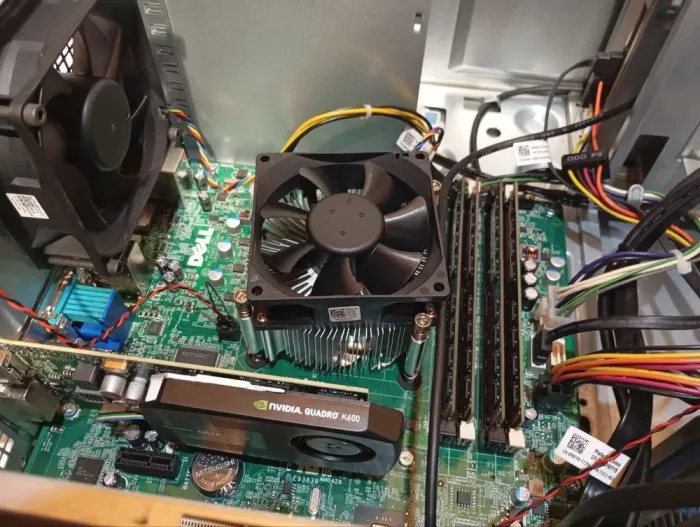 Робоча станція Б-клас Dell Precision T1700 Tower / Intel Core i7-4790 (4 (8) ядра по 3.6 - 4.0 GHz) / 16 GB DDR3 / 256 GB SSD + 500 GB HDD / nVidia Quadro K600, 1 GB DDR3, 128-bit / DVD-RW б/в - зображення 8