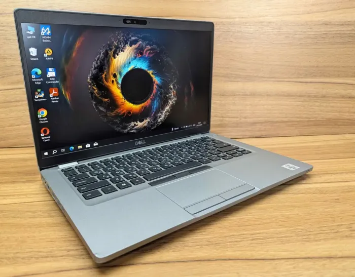 Ультрабук Б-клас Dell Latitude 5411 / 14" (1920x1080) IPS / Intel Core i7-10850H (6 (12) ядер по 2.7 - 5.1 GHz) / 16 GB DDR4 / 480 GB SSD / Intel UHD Graphics / WebCam / Windows 10 б/в - зображення 4