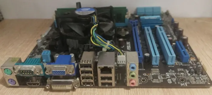 Комплект: Материнская плата Asus P7H55-M LX / LGA1156 / Intel Core i5-760 (4 ядра по 2,8 - 3,33 ГГц) / 4 ГБ DDR3 / Intel HD Graphics + Кулер б/в - зображення 4