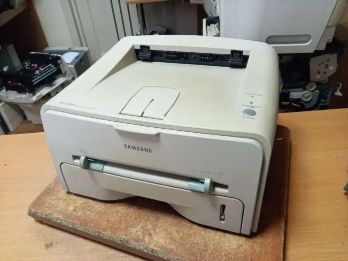 Принтер  ML-1520P / Лазерний монохромний друк / 600 x 600 dpi / A4 / 14 стор/хв / USB 2.0 б/в - зображення 2