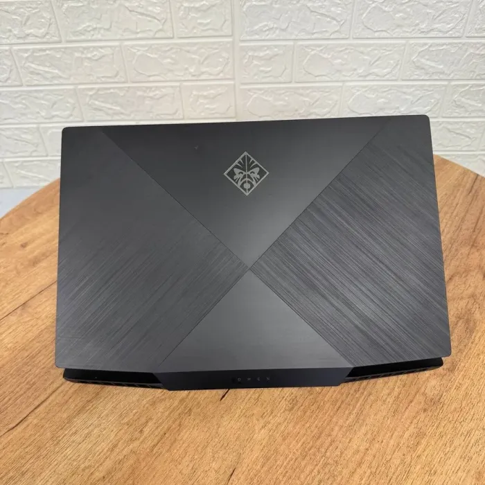 Ігровий ноутбук Б-клас HP Omen 17t-cb100 / 17.3" (3840x2160) IPS / Intel Core i7-10750H (6 (12) ядер по 2.6 - 5.0 GHz) / 16 GB DDR4 / 512 GB SSD NVMe / nVidia GeForce RTX 2060, 6 GB GDDR6, 192-bit / WebCam б/в - зображення 3