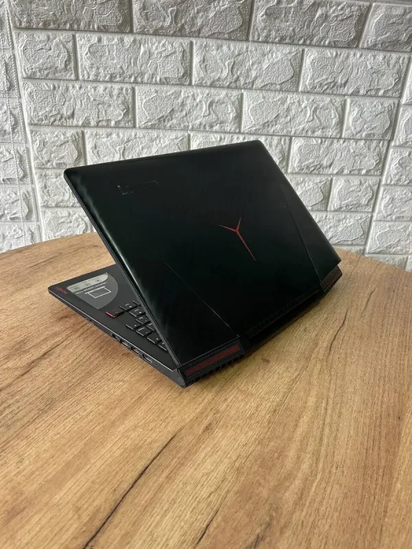 Ігровий ноутбук Lenovo Legion Y720-15IKB / 15.6" (1920x1080) IPS / Intel Core i7-7700HQ (4 (8) ядра по 2.8 - 3.8 GHz) / 8 GB DDR4 / 256 GB SSD / nVidia GeForce GTX 1060, 6 GB GDDR5, 192-bit / WebCam б/в - зображення 6