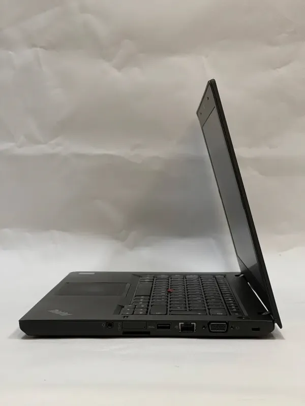 Ноутбук Lenovo ThinkPad T440 / 14" (1366x768) TN / Intel Core i5-4300U (2 (4) ядра по 1.9 - 2.9 GHz) / 8 GB DDR3 / 256 GB SSD / Intel HD Graphics 4400 / WebCam / Два АКБ б/в - зображення 7