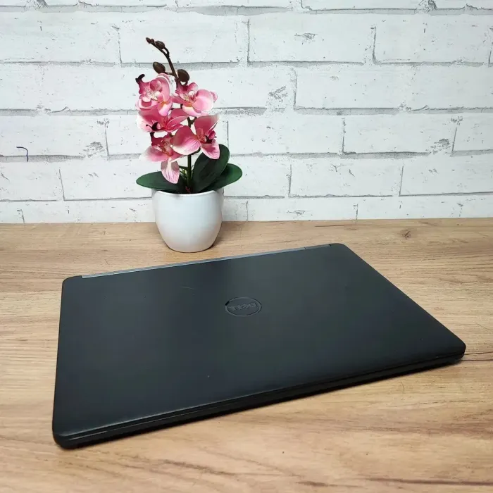 Ультрабук Dell Latitude E7470 / 14" (1366x768) TN / Intel Core i5-6300U (2 (4) ядра по 2.4 - 3.0 GHz) / 8 GB DDR4 / 128 GB SSD / Intel HD Graphics 520 / WebCam б/в - зображення 7