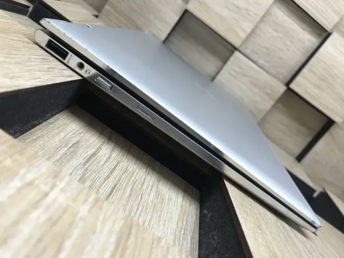 Ноутбук-трансформер Б-клас HP EliteBook x360 1030 G3 / 13.3" (1920x1080) IPS Touch / Intel Core i5-8350U (4 (8) ядра по 1.7 - 3.6 GHz) / 8 GB DDR3 / 256 GB SSD M.2 / Intel UHD Graphics 620 / WebCam / HDMI б/в - зображення 5