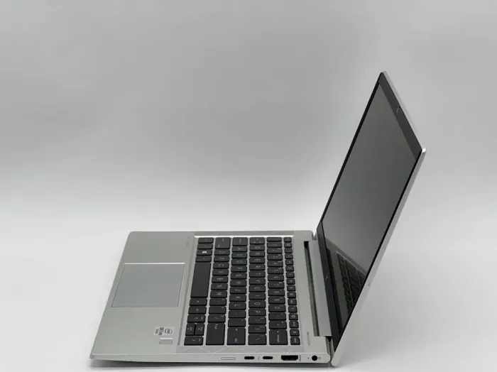 Ультрабук Б-клас HP EliteBook 830 G7 / 13.3" (1920x1080) IPS / Intel Core i7-10610U (4 (8) ядра по 1.8 - 4.9 GHz) / 16 GB DDR4 / 240 GB SSD / Intel UHD Graphics / WebCam б/в - зображення 5