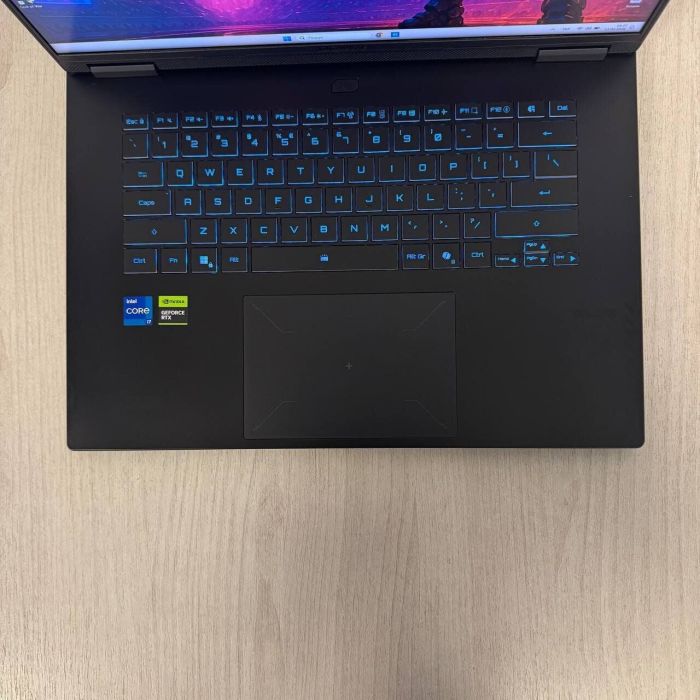 Ігровий ноутбук Gigabyte A16 CVH / 16" (1920x1200) IPS / Intel Core i7-13620H (10 (16) ядер по 2,4 - 4,9 ГГц) / 16 ГБ DDR5 / 1000 ГБ SSD NVMe / nVidia GeForce RTX 5060, 8 ГБ GDDR7, 128-біт / Веб-камера б/в - зображення 3