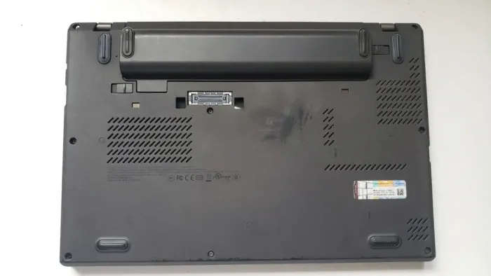 Нетбук Lenovo ThinkPad X240 / 12,5" (1366x768) TN / Intel Core i7-4600U (2 (4) ядра по 2,1 - 3,3 ГГц) / 8 ГБ DDR3 / 500 ГБ SSD / Intel HD Graphics 4400 / Веб-камера / Два АКБ б/в - зображення 7