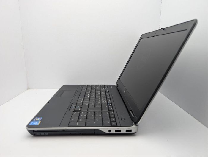 Ноутбук Dell Latitude E6540 / 15.6" (1920x1080) TN / Intel Core i5-4200M (2 (4) ядра по 2.5 - 3.1 GHz) / 8 GB DDR3 / 1000 GB HDD / Intel HD Graphics 4600 / DVD-ROM б/в - зображення 5