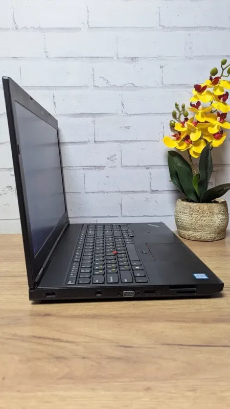 Ноутбук Б-клас Lenovo ThinkPad L570 / 15.6" (1366x768) TN / Intel Core i5-6300U (2 (4) ядра по 2.4 - 3.0 GHz) / 8 GB DDR4 / 128 GB SSD / Intel HD Graphics 520 / WebCam б/в - зображення 7