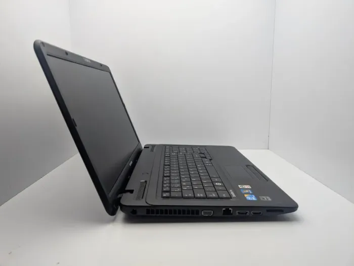 Ноутбук Toshiba Satellite Pro L670 / 17.3" (1600x900) TN / Intel Core i3-380M (2 (4) ядра по 2.53 GHz) / 6 GB DDR3 / 640 GB HDD / Intel HD Graphics / WebCam б/в - зображення 5