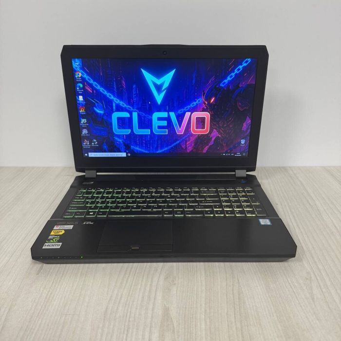 Ігровий ноутбук Б-класу Clevo P650RS-G / 15.6" (3840x2160) IPS / Intel Core i7-6820HK (4 (8) ядра по 2,7 - 3,6 ГГц) / 16 ГБ DDR4 / 512 ГБ SSD NVMe / nVidia GeForce GTX 1070, 8 ГБ GDDR5, 256-біт / WebCam б/в - зображення 2