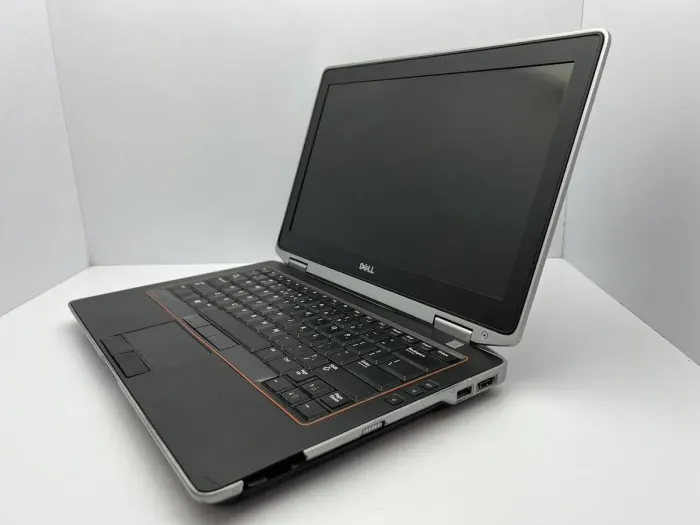 Ноутбук Б-клас Dell Latitude E6320 / 13.3" (1366x768) TN / Intel Core i5-2520M (2 (4) ядра по 2.5 - 3.2 GHz) / 8 GB DDR3 / 160 GB SSD / Intel HD Graphics 3000 / WebCam / АКБ не тримає б/в - зображення 5