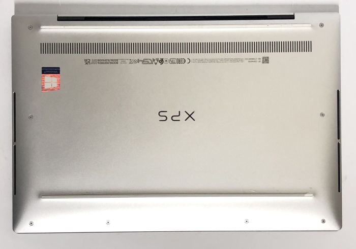 Ультрабук Б-клас Dell XPS 13 9310 / 13.3" (3840x2400) IPS Touch / Intel Core i7-1185G7 (4 (8) ядра по 3.0 - 4.8 GHz) / 16 GB DDR4 / 1000 GB SSD M.2 / Intel Iris Xe Graphics / WebCam б/в - зображення 8