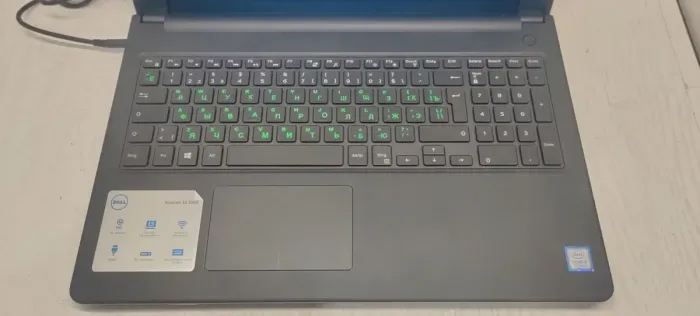 Ноутбук Dell Inspirion 15 5100 / 15.6" TN / Core i5-7200U (2(4) ядра по 2.5-3.1GHz) / 8GB DDR4 / 1000GB HDD / HD Graphics 620 / WebCam / АКБ NEW б/в - зображення 3