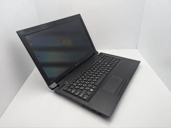 Ноутбук Lenovo B575 / 15.6" (1366x768) TN / AMD E-300 (2 ядра по 1.3 GHz) / 6 GB DDR3 / 120 GB SSD / AMD Radeon HD 6310 Graphics / WebCam / DVD-ROM б/в - зображення 5