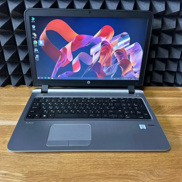 Ноутбук HP ProBook 450 G3 / 15.6" (1920x1080) TN / Intel Core i7-6500U (2 (4) ядра по 2.5 - 3.1 GHz) / 8 GB DDR3 / 256 GB SSD / Intel HD Graphics 520 / WebCam / DVD-ROM б/в - зображення 2