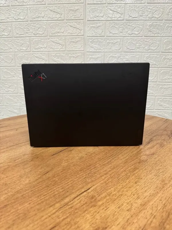 Ультрабук Lenovo ThinkPad X1 Carbon Gen 9 / 14" (1920x1200) IPS / Intel Core i7-1185G7 (4 (8) ядра по 3.0 - 4.8 GHz) / 16 GB DDR4 / 512 GB SSD / Intel Iris Xe Graphics / WebCam б/в - зображення 3
